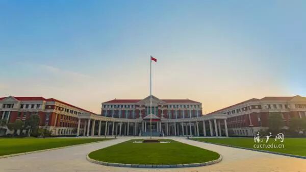 2019年艺术类本科招生简章专业及计划——美术高考