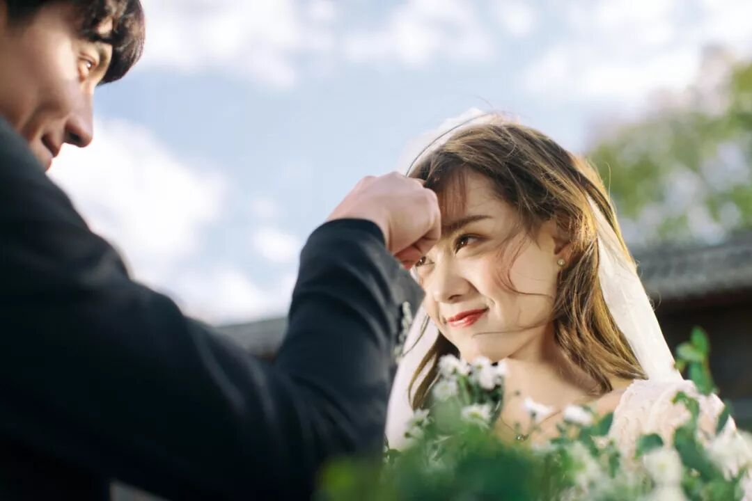 给即将拍婚纱照新人的一份物品清单，照着做直接省3000！