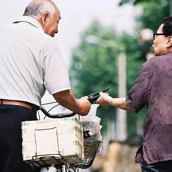 网络舆情分析：领取养老金资格认证在家就能办、6项措施便利境外中国公民本周提醒来了