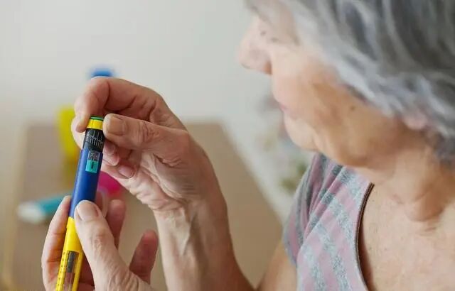 为什么糖尿病不能震动糖尿病患者，每天注射的胰岛素，开封后还要不要放回冰箱？_https://www.jmylbn.com_新闻资讯_第4张