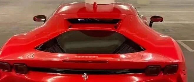 霍亚送女友迟到的情人节礼物 价值100万美金的法拉利