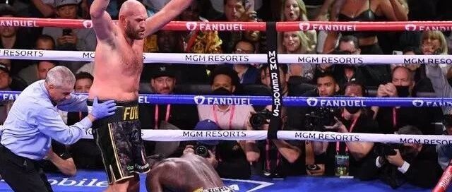 富里十一回合残暴KO维尔德 成功卫冕WBC重量级拳王