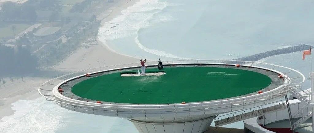 梅威瑟迪拜帆船酒店停机坪大战 对手或迪拜首富青少年