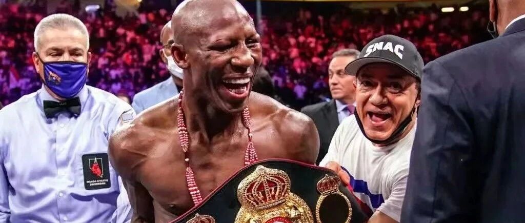 乌加斯准备与斯宾塞打响统一战：“我相信我是最棒的”