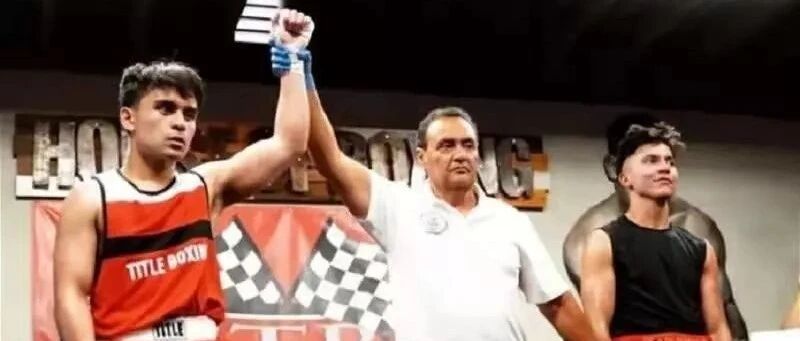 帕奎奥的儿子业余首秀拳击比赛获胜 拳王亲自送上祝福