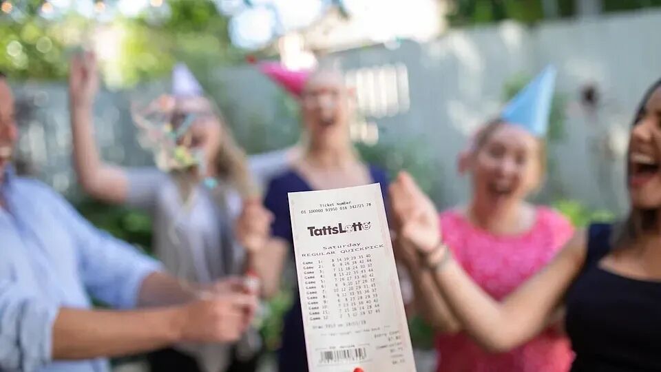 一夜暴富！澳男独中$4000万强力球，拒接电话，“还以为是$4万”（组图） - 2