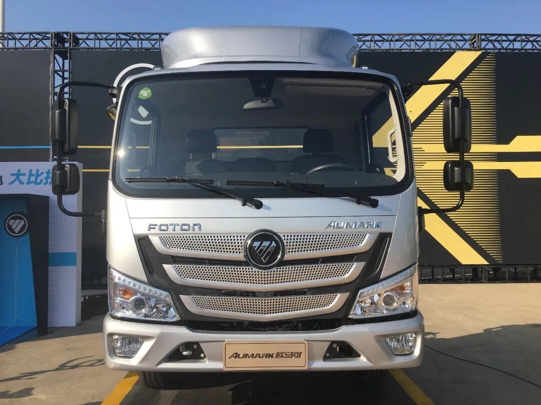 米2轻卡底盘自重1.8吨