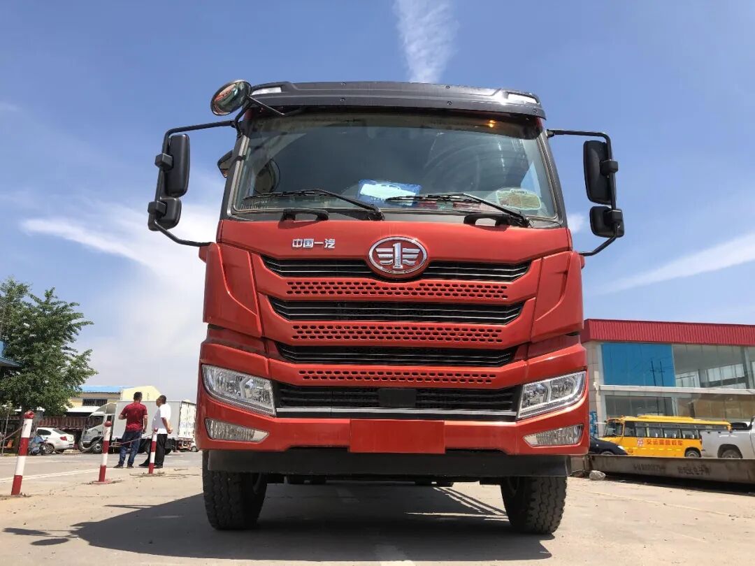 解放龙V/东风天锦/乘龙H5/重汽TX5/陕汽L3000 6米8载货车你选谁？