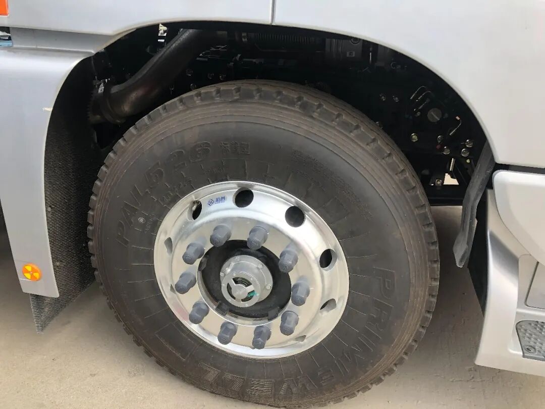 2.5万就能买的福田欧曼ESTA自动挡，能够征服云贵川险路吗？"