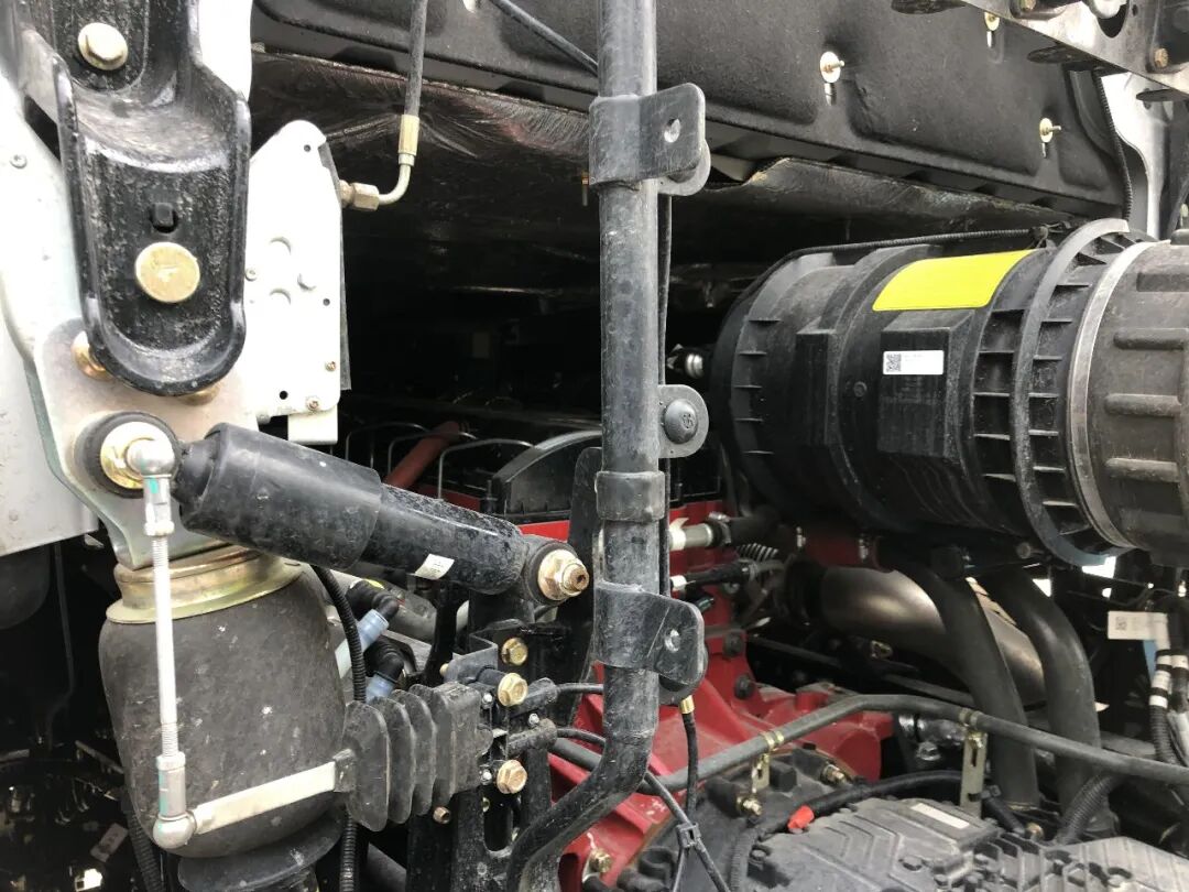 2.5万就能买的福田欧曼ESTA自动挡，能够征服云贵川险路吗？"