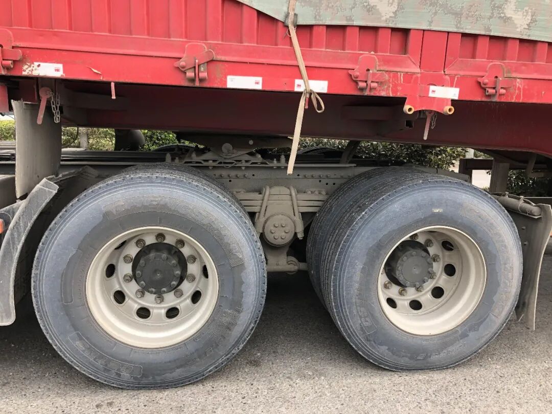 拉砂石料运输月入3.2万元， 这位山东卡友选择的这款车为啥这么牛？