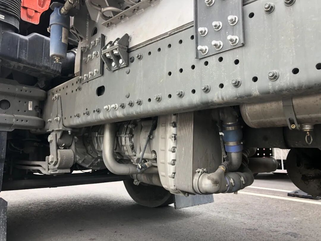 不吹不黑 百公里气耗31公斤 汕德卡G7 LNG牵引车真实运营案例