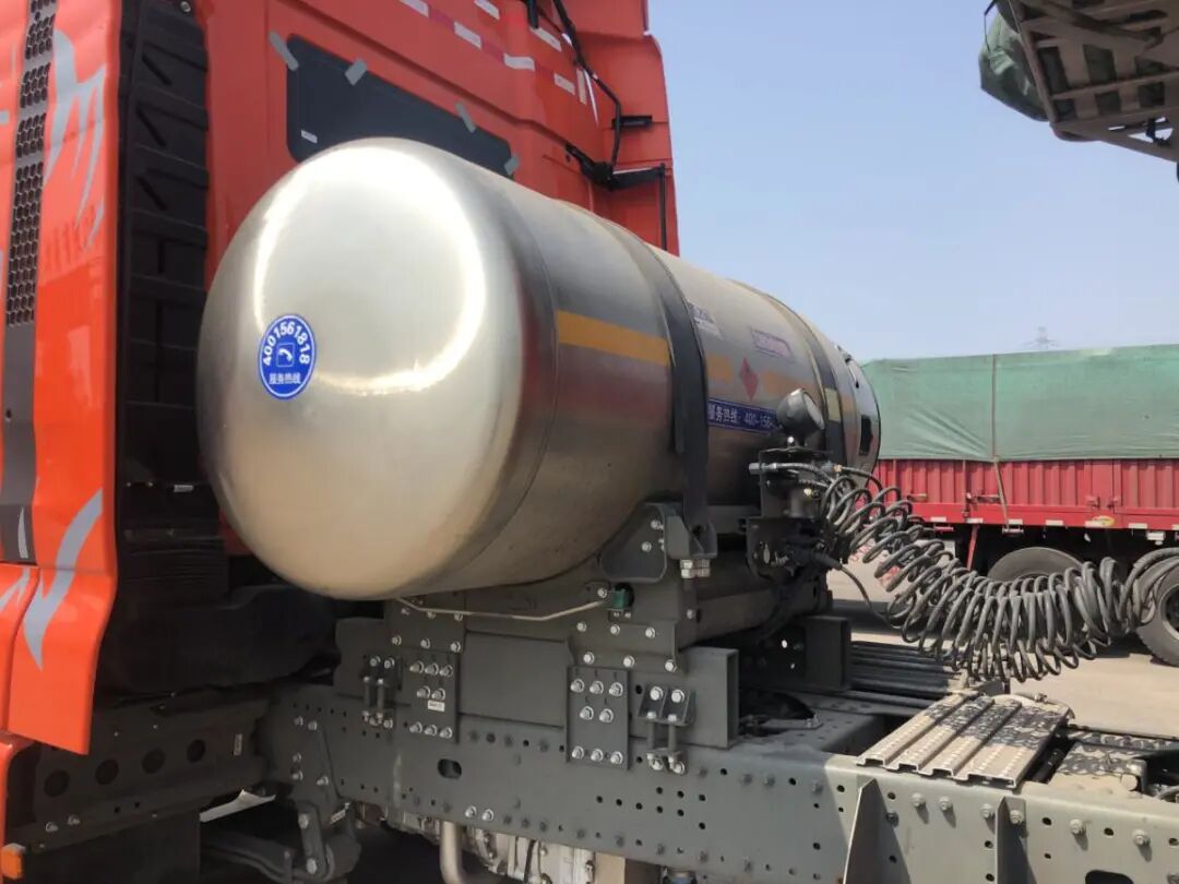 不吹不黑 百公里气耗31公斤 汕德卡G7 LNG牵引车真实运营案例