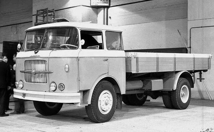 新黄河9月16日正式发布！回顾黄河重卡的前世今生？