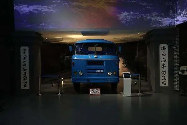 新黄河9月16日正式发布！回顾黄河重卡的前世今生？