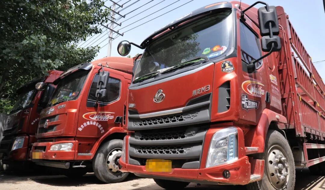 三次事故捡回三次命，这个80后车主为何敢把命交给乘龙M3？