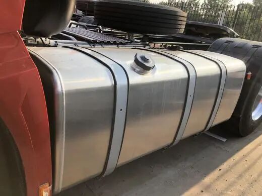 重汽豪沃高端牵引车新车TH7面世，自动挡仅售35万元，你想买吗？