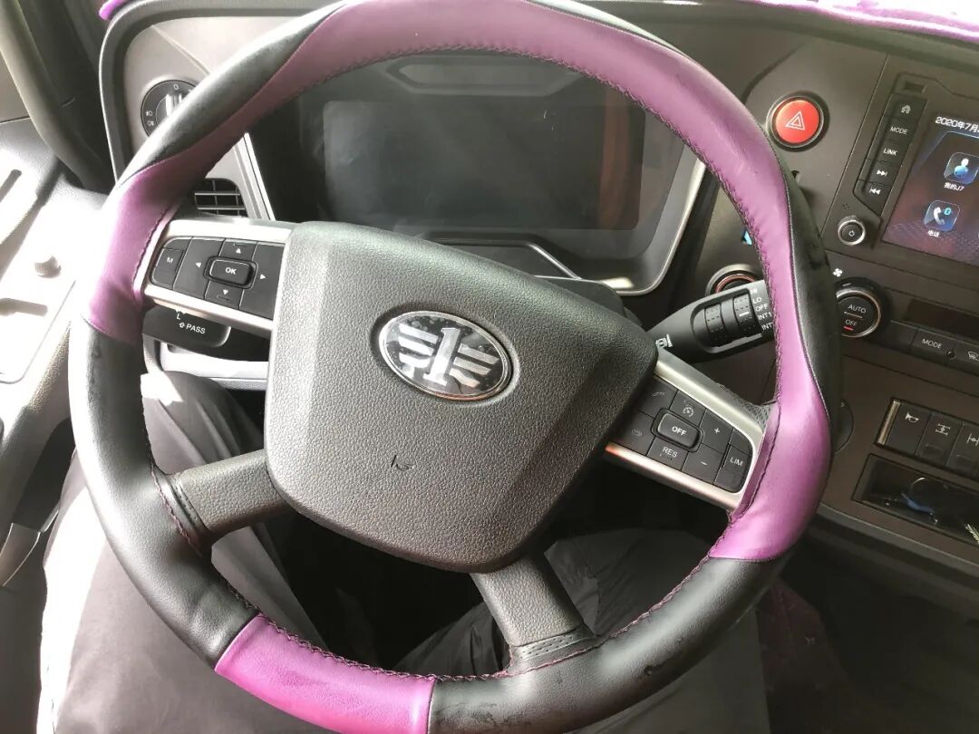 百公里油耗32L ！550马力解放J7牵引车为何如此省油？