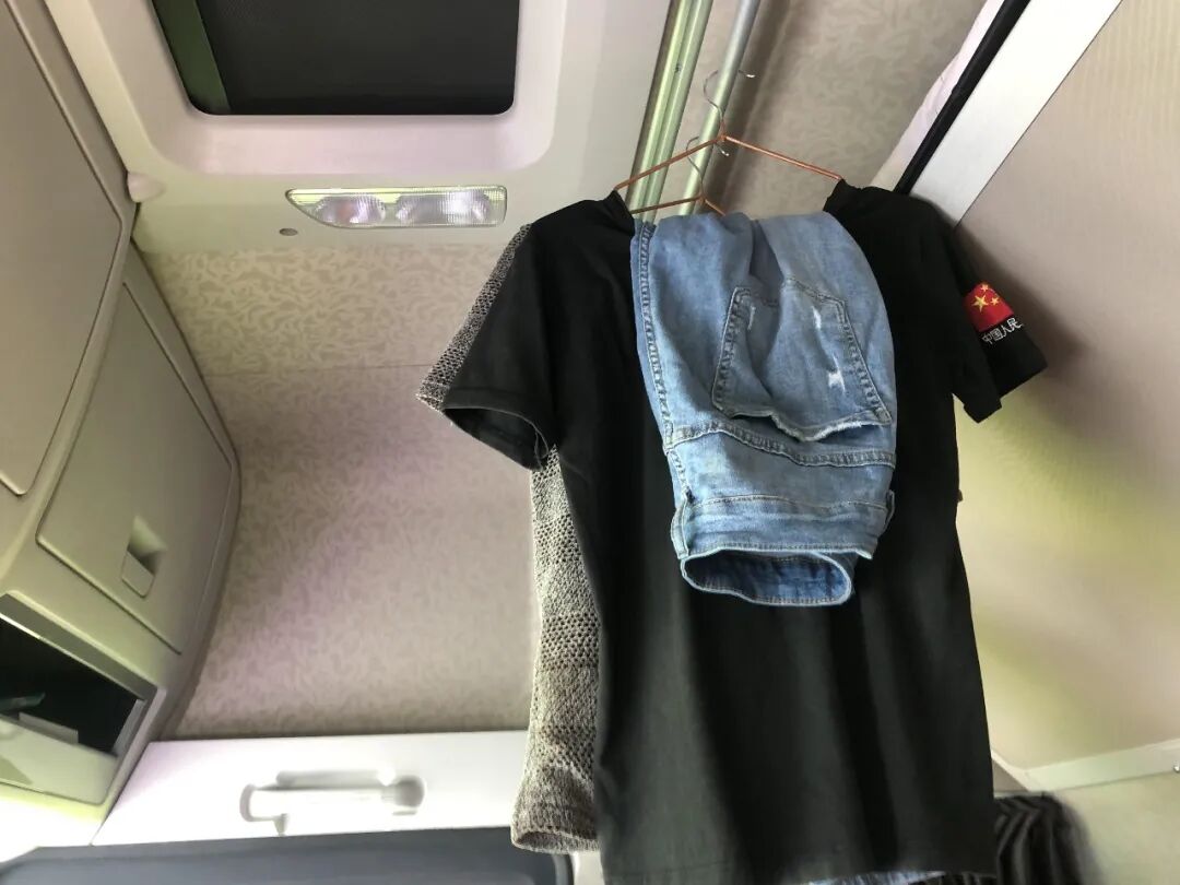 百公里油耗32L ！550马力解放J7牵引车为何如此省油？