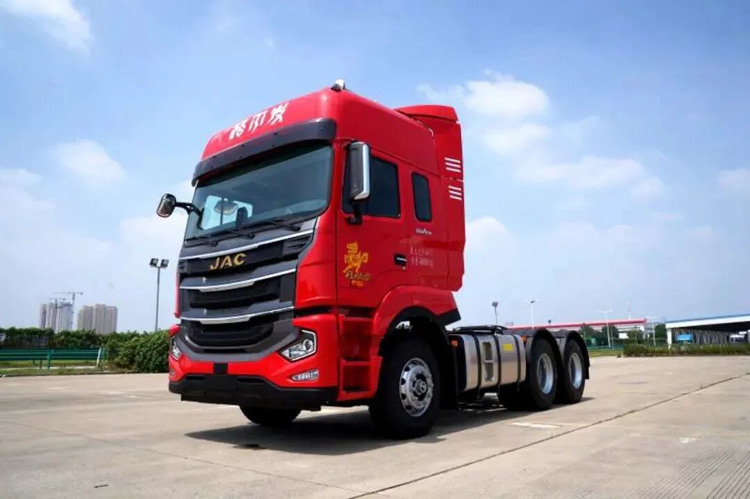 自动挡也有高下之分？江淮格尔发A5W牵引车 510马力 “真”AMT竟会主动省油？