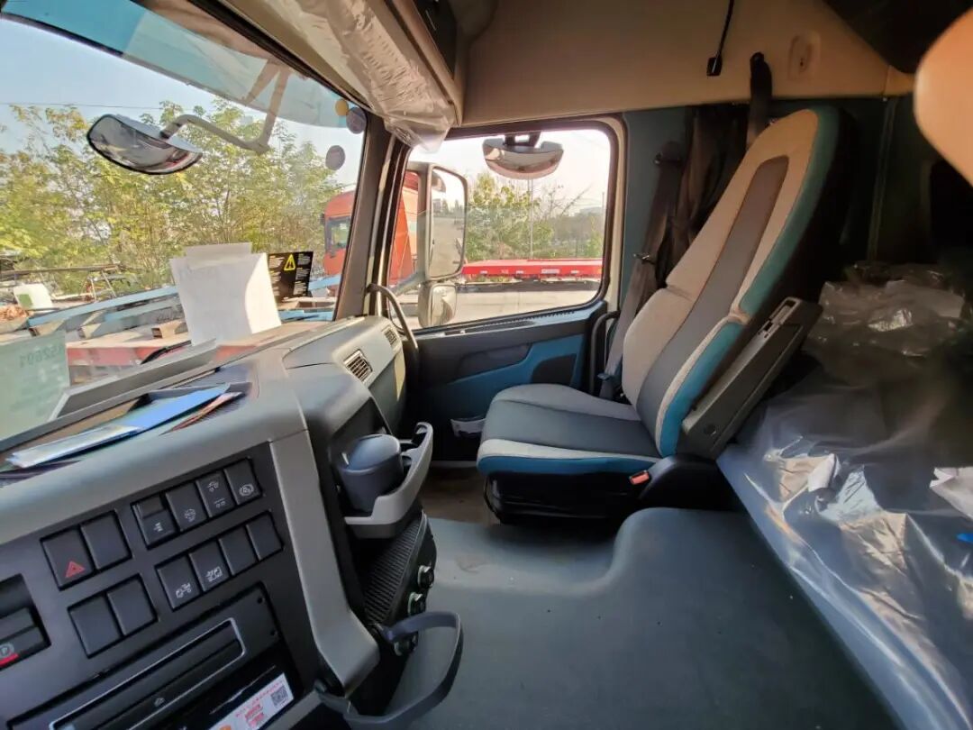 每月行驶2.7万公里 百公里油耗仅26L！这款重卡牵引车的实力不同凡响