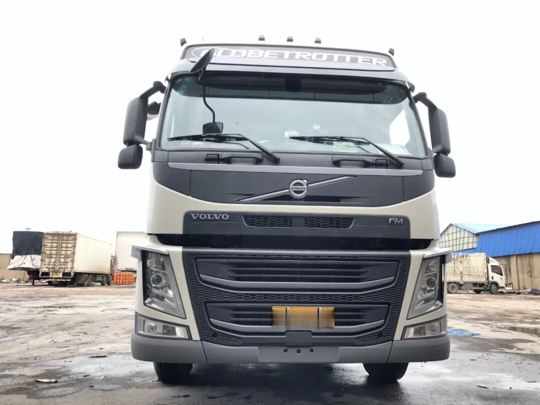 每月行驶2.7万公里 百公里油耗仅26L！这款重卡牵引车的实力不同凡响