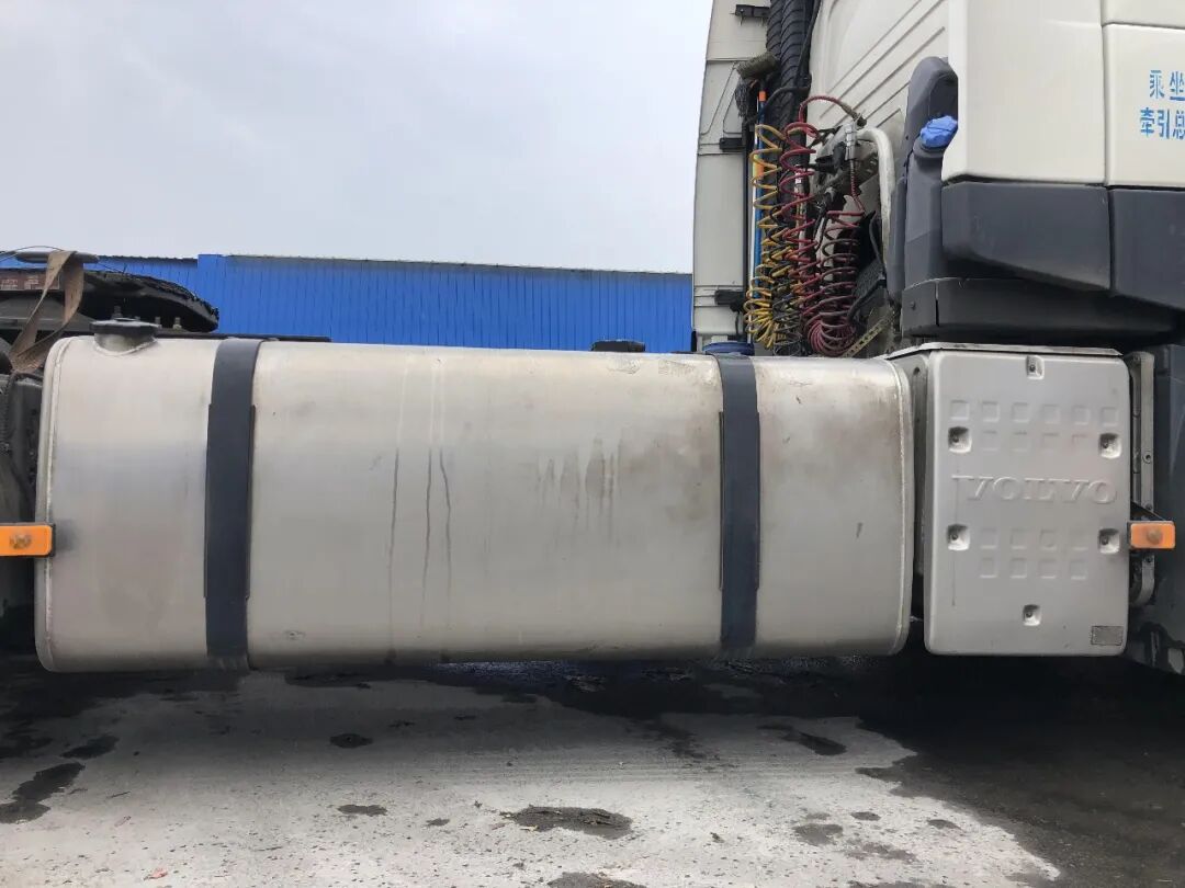 每月行驶2.7万公里 百公里油耗仅26L！这款重卡牵引车的实力不同凡响