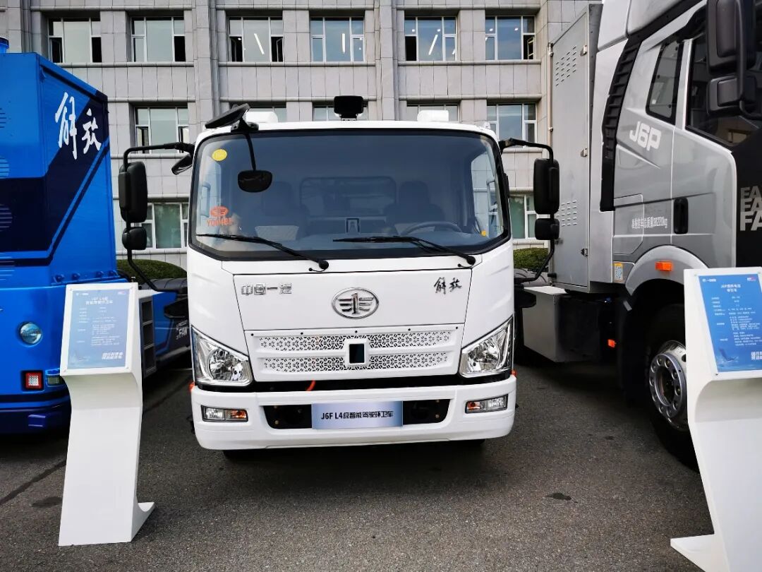 解放1-7代重卡都见过 没有驾驶室和方向盘的重卡见过吗？造型太科幻了（附高清大图）