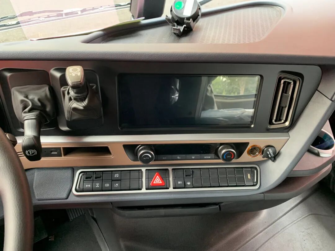 4.68万的自动挡重卡来了！中国重汽豪沃TH7上市