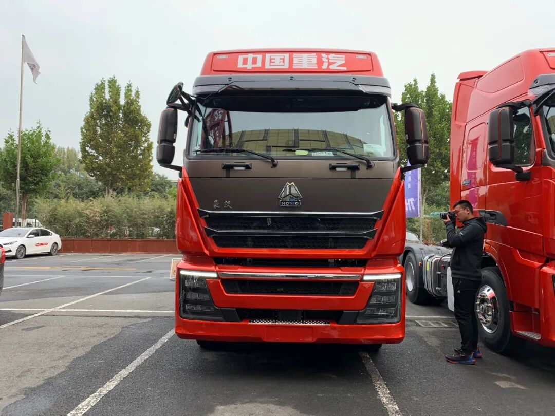 4.68万的自动挡重卡来了！中国重汽豪沃TH7上市