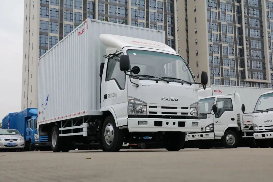 不到10万买蓝牌轻卡 这款庆铃五十铃100P咋样