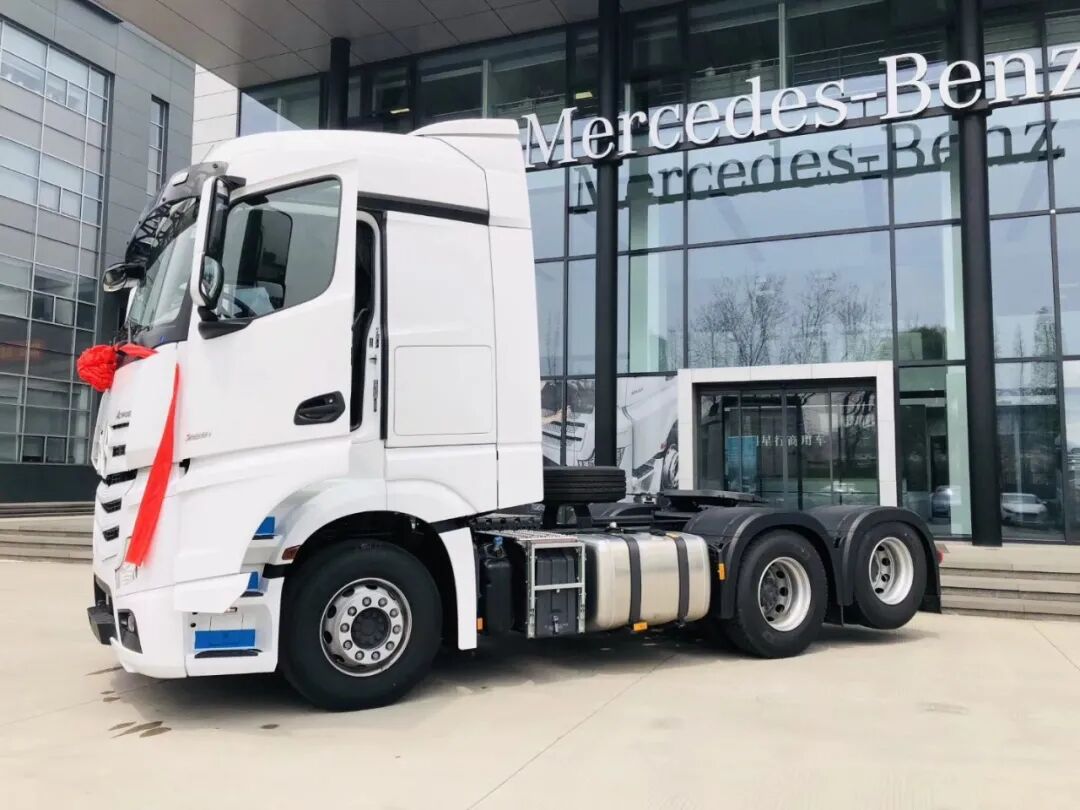 斯堪尼亚 沃尔沃 奔驰3款500马力牵引车对比 卡友说看完洗洗睡吧 反正买不起