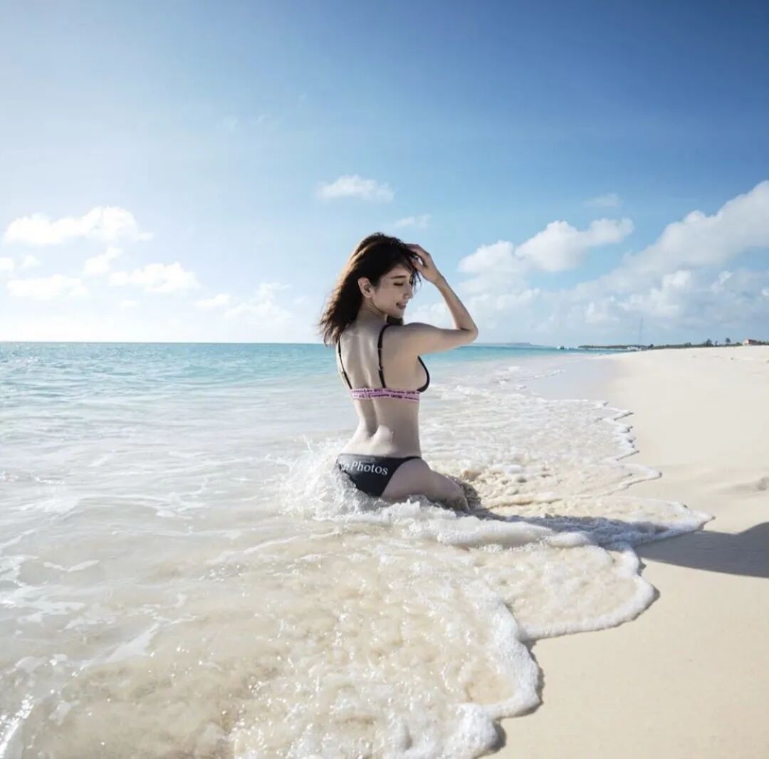 【美女】大尺度玩潮流不输明日花，历代FR2御用兔女郎性感大揭秘！（组图） - 45