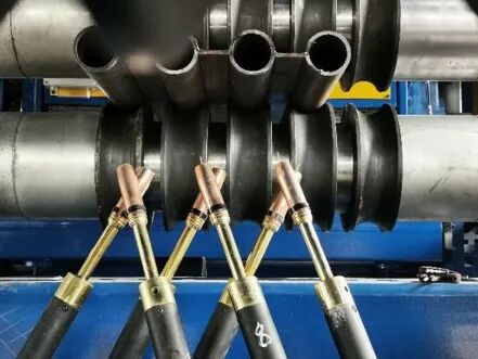 多枪焊接 - 麦格米特智能气保焊机