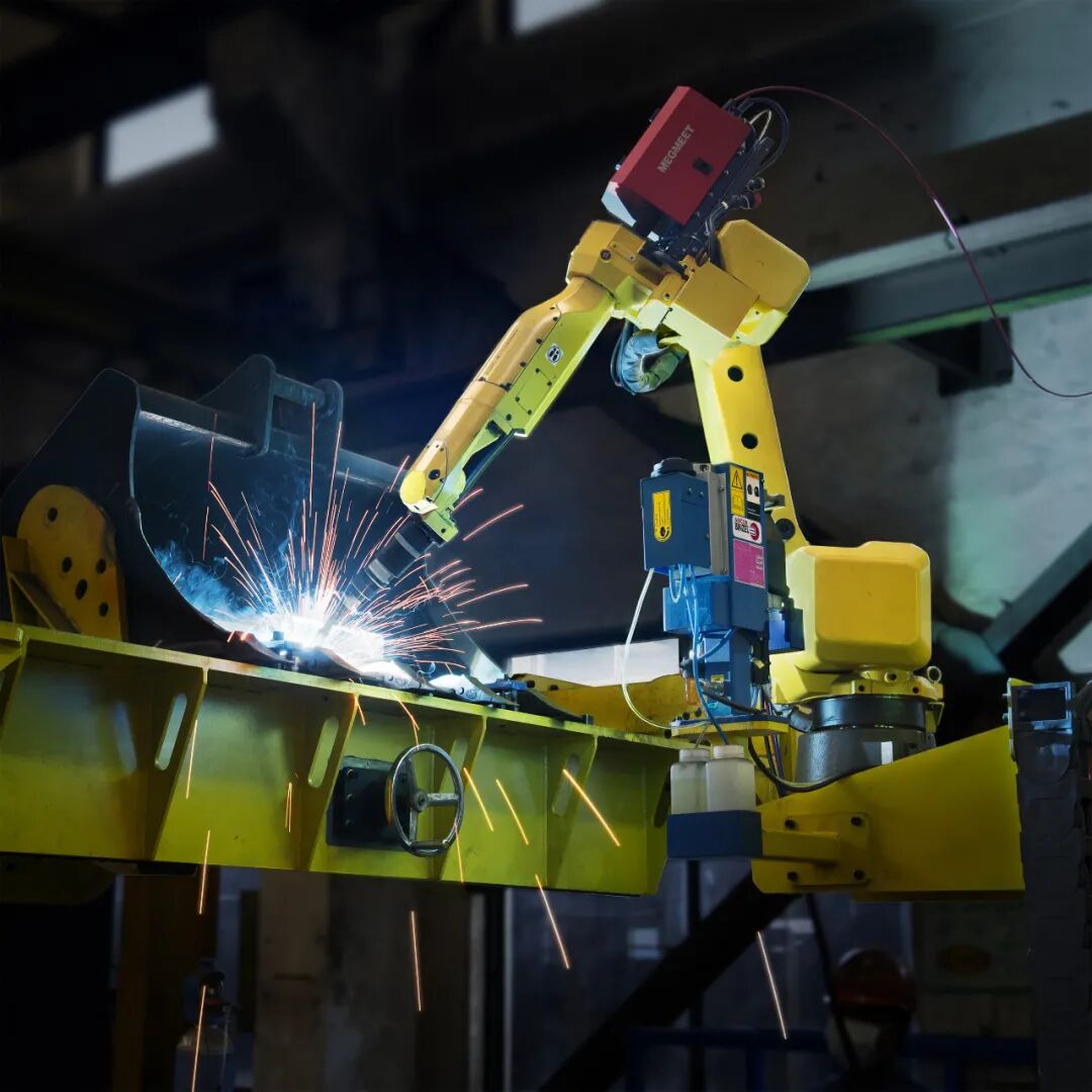 挖掘机—铲斗焊接 - 麦格米特智能焊接