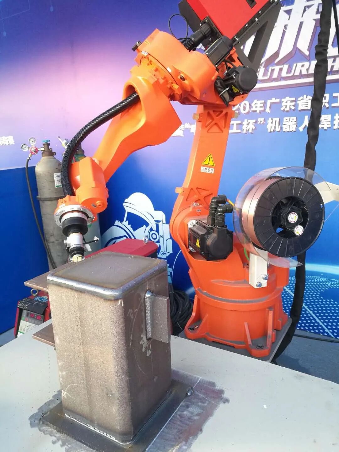 比赛指定用机麦格米特Artsen 2系列焊机