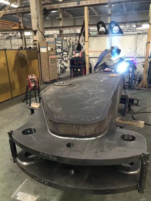 “徐工” & 麦格米特焊机