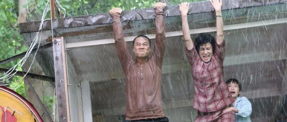 虽然我爸是农民工我是大学生，但他比我厉害多了