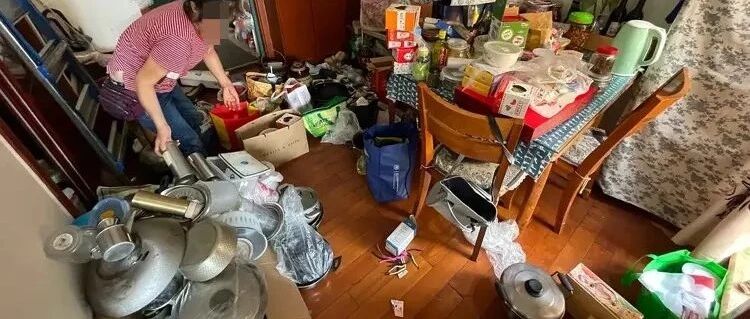终于成功说服爸妈把家里杂物清空了