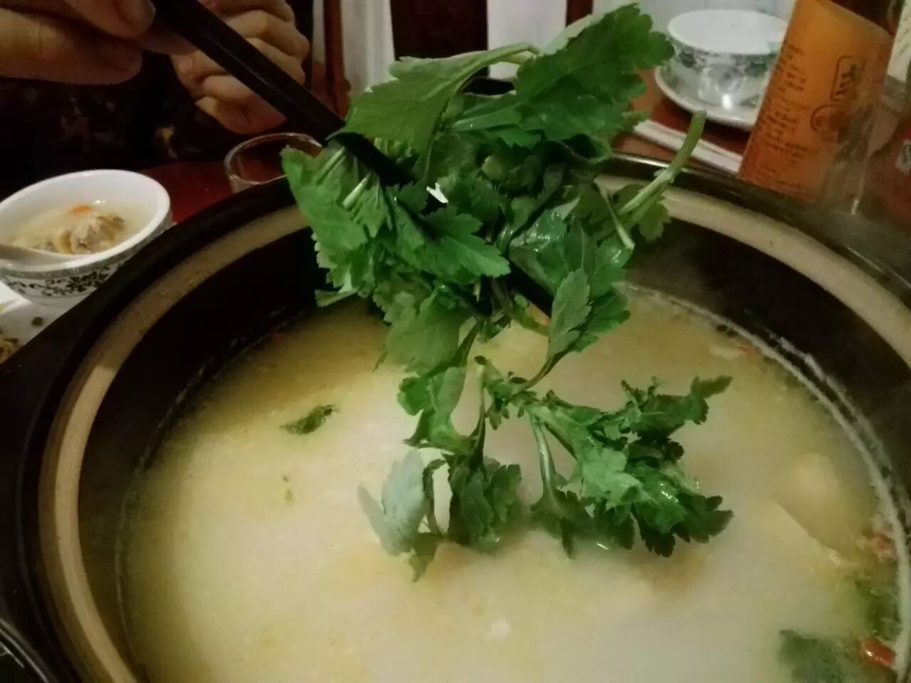 10多种野菜涮火锅,全宁波就这么一家,开了7年火了7年.