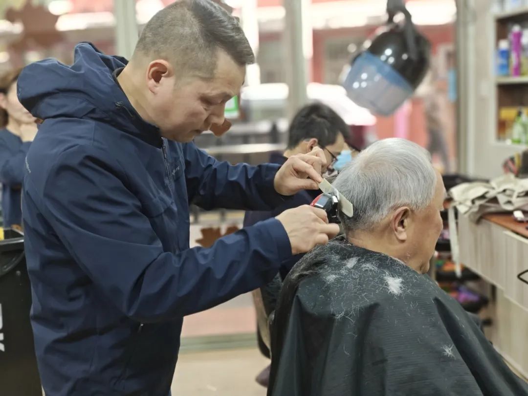 二月二,龙抬头,走进闵行这家有手艺,有情怀的老式理发小店