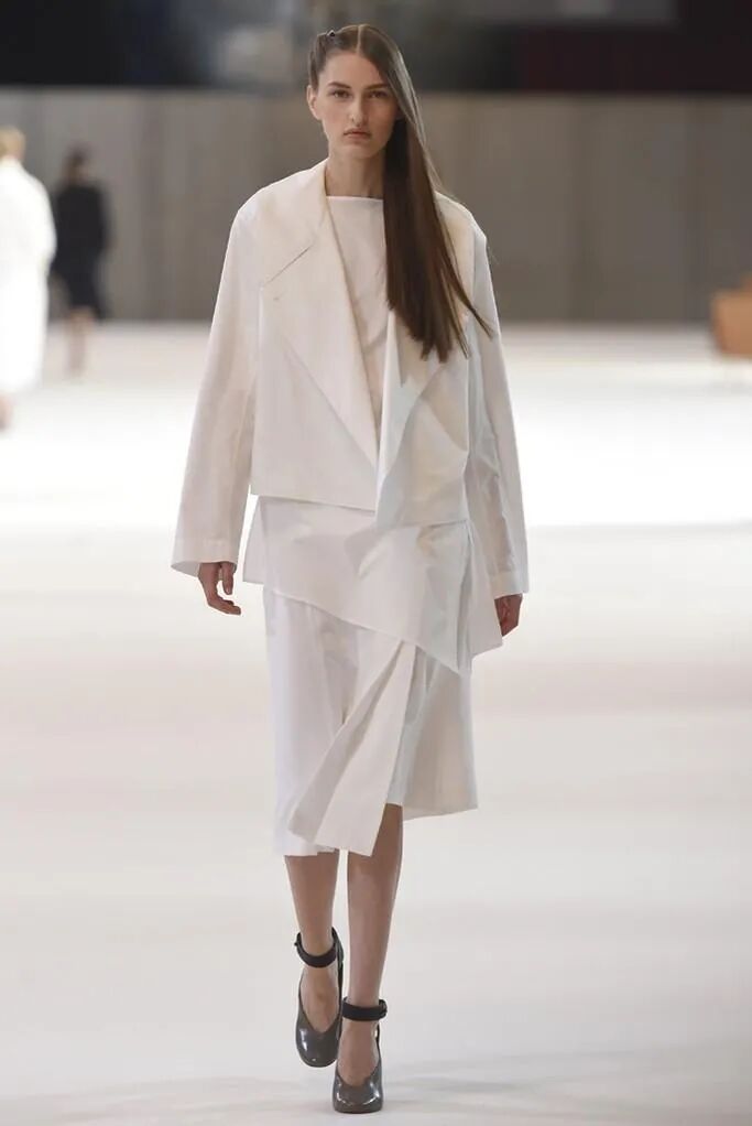 sarahlinhtran神仙眷侣身后的氛围感美人