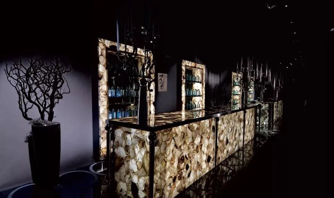 Smokey Grey Quartz Backlit Bartops.jpg