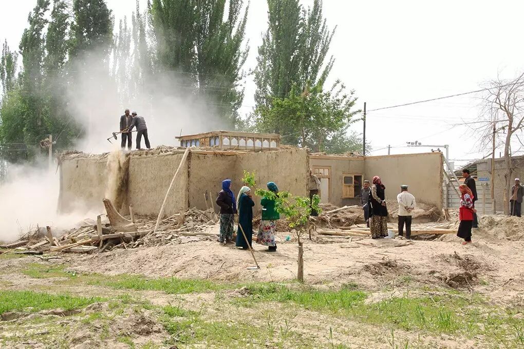 新村就在眼前和田地区和田县英阿瓦提乡吐如孜村记