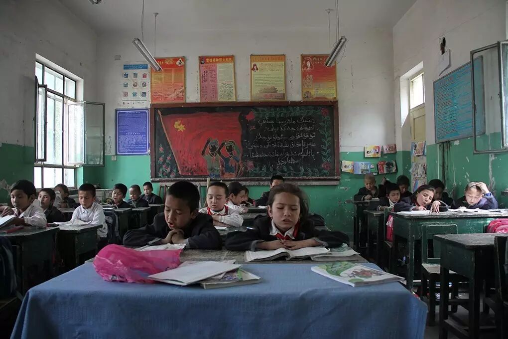 追求幸福的人们和田地区皮山县科克铁热克乡库木艾日克村记