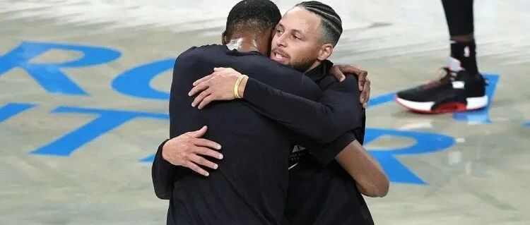 库里制霸三分榜，阿杜重回湾区，科尔又装逼了