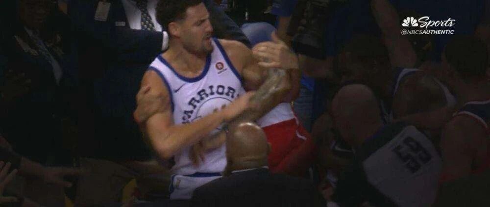 克莱跟腱撕裂，勇士拿下乌布雷，顶着1.34奢侈税继续争冠