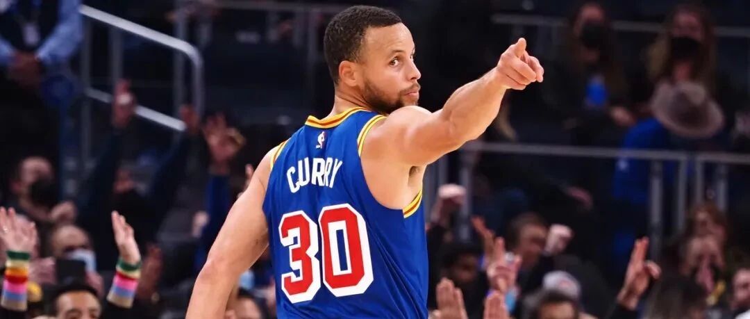 3分钟狂飙5记三分，维金斯打疯了，库里状态回暖，三分纪录指日可待