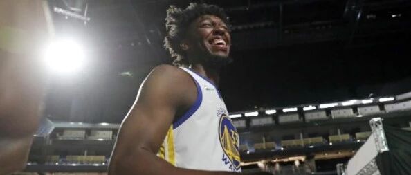 勇士拒绝交易，仍相信怀斯曼会成为明星中锋