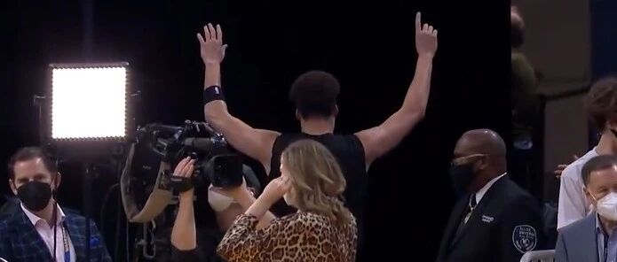 单场9分，库里拉胯，普尔32分救场，克莱明示复出日期